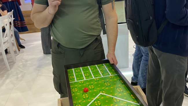 EkkyiZg0NQ4.jpg